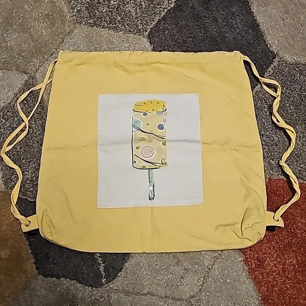 Pushpop drawstring bag